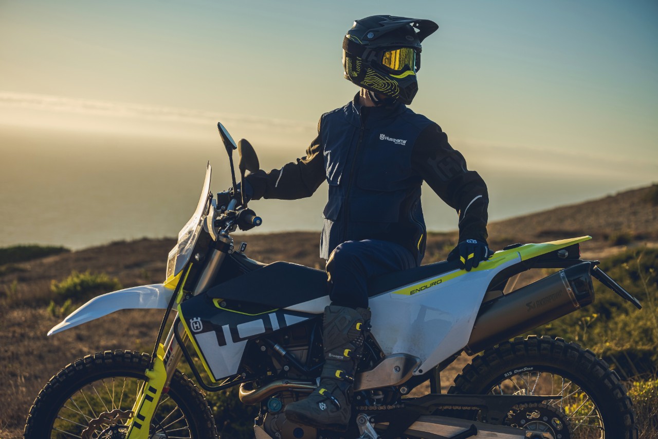 Husqvarna 701 Enduro e 701 Supermoto 2023
